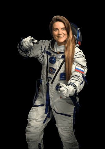 Анна Кикина в скафандре